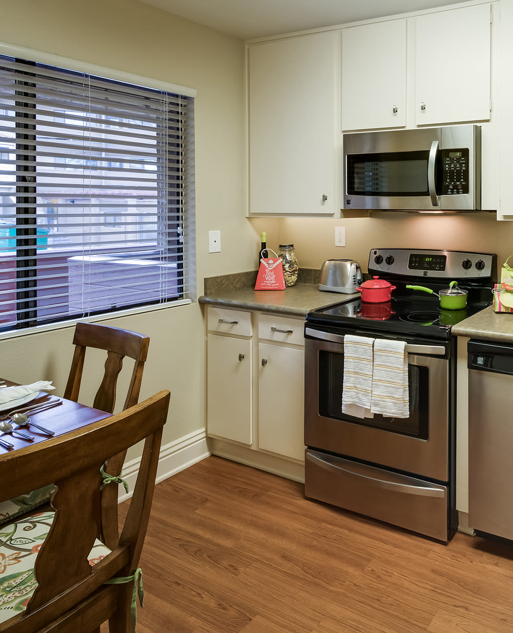 Private kitchen at The Reserve at Thousand Oaks in Thousand Oaks, California