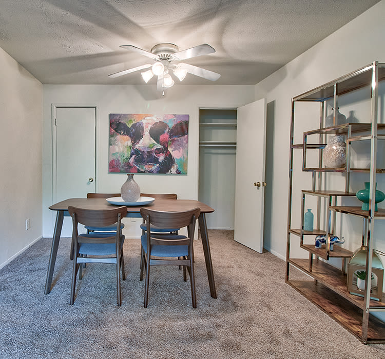 Dining area at apartments in Cincinnati, Ohio