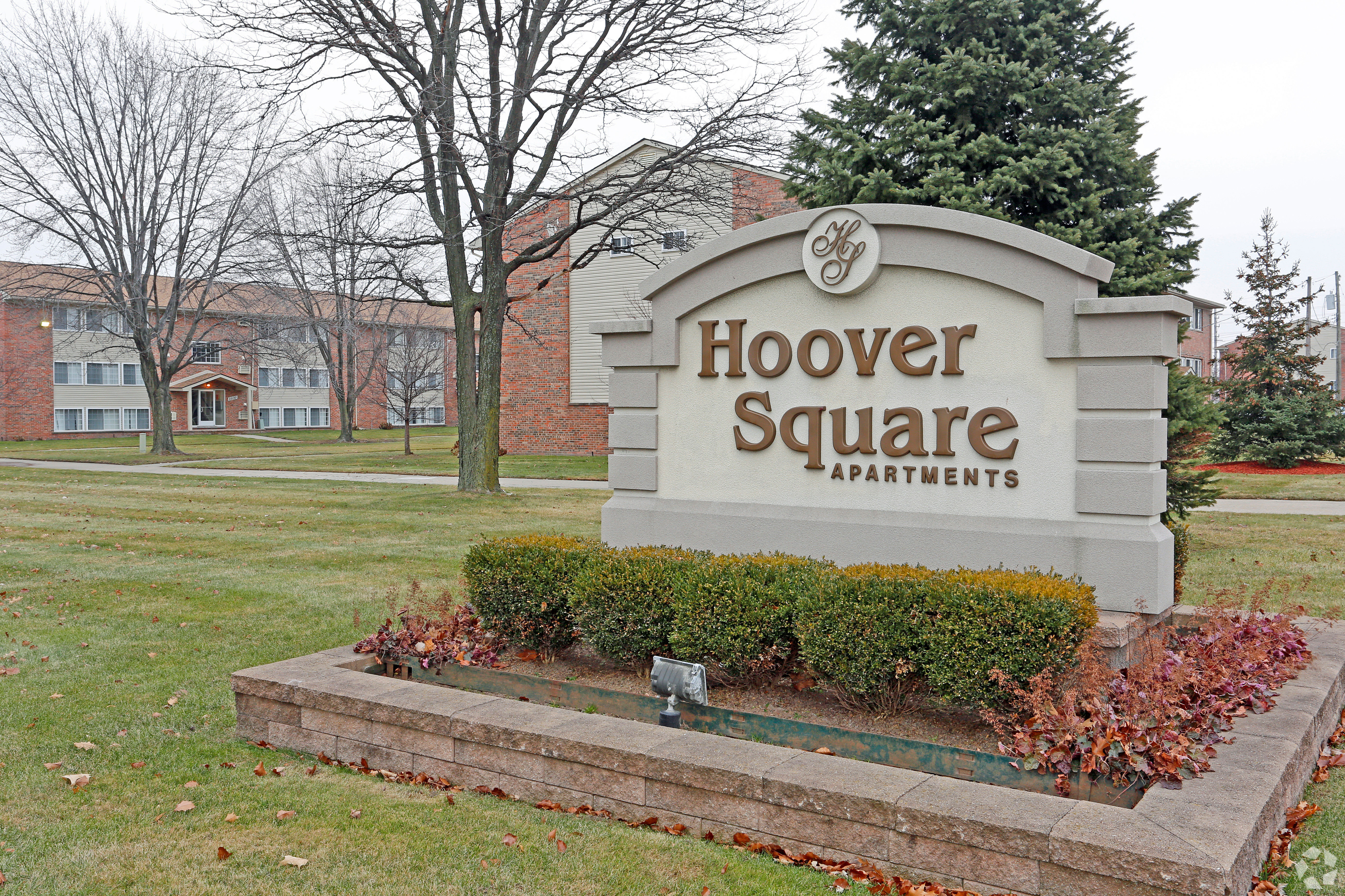 Photos of Hoover Square Apartments in Warren, MI