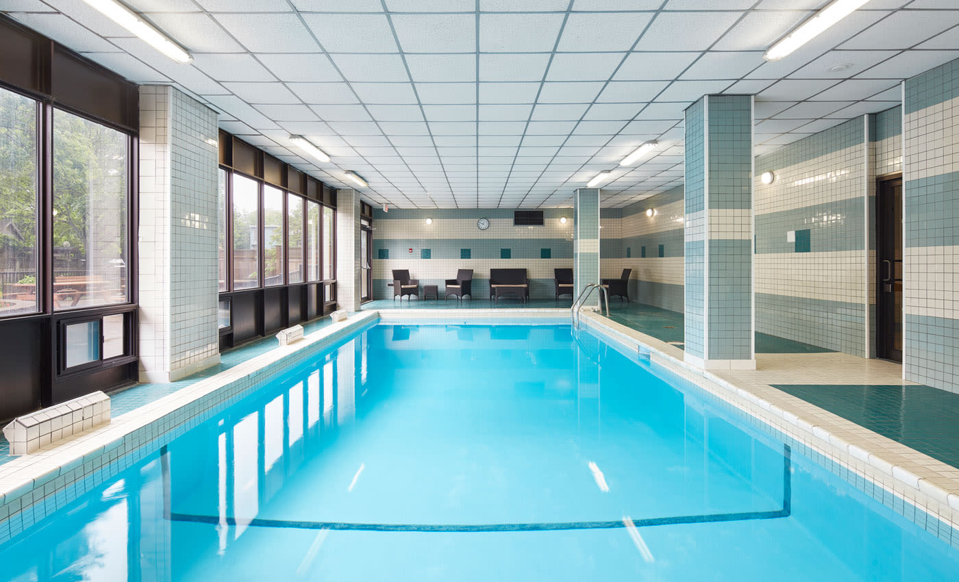MacDonald Apartments offers a beautiful swimming pool in Halifax, Nova Scotia
