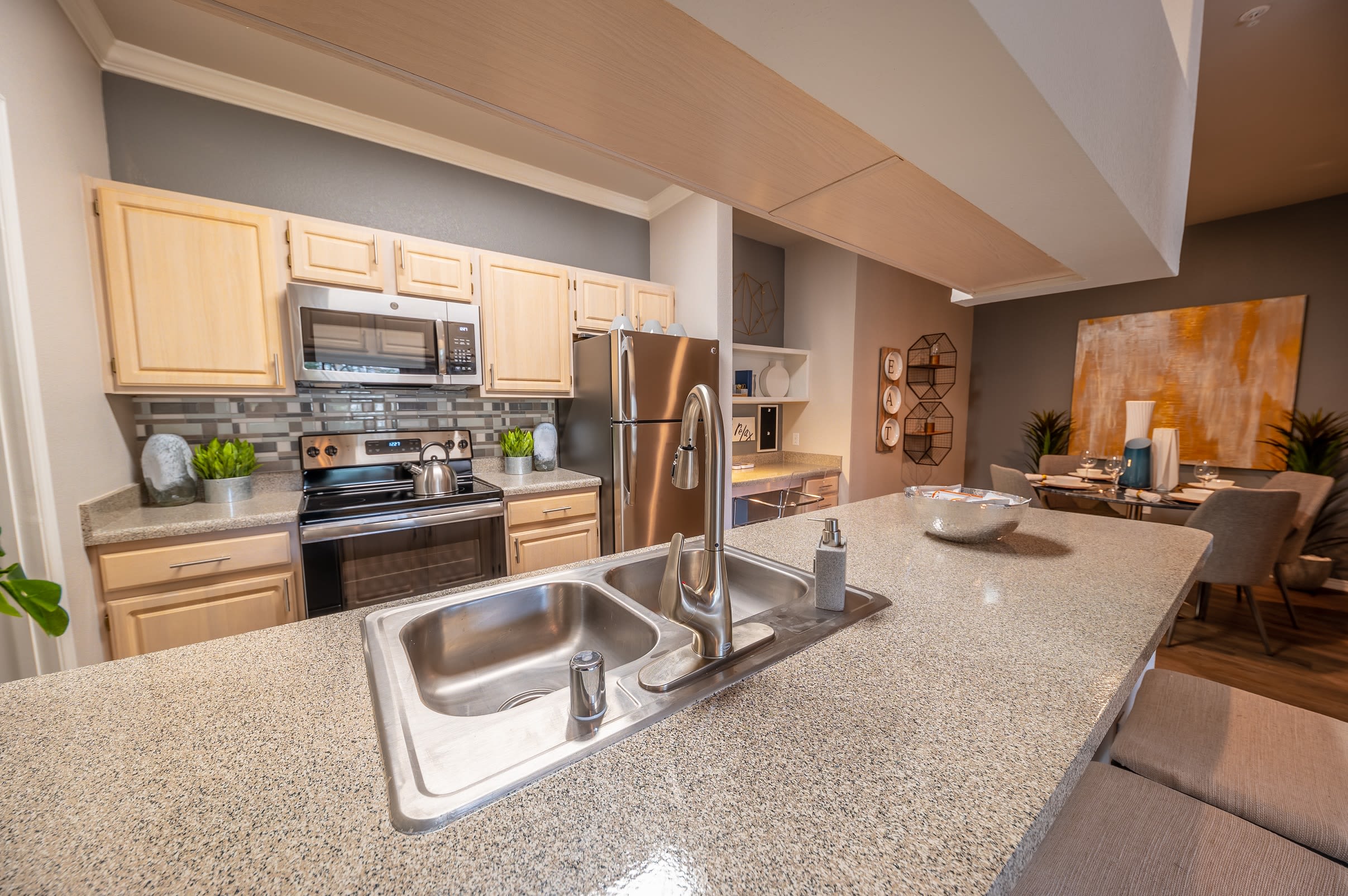 23Hundred at Ridgeview offers a luxury kitchen in Plano, Texas