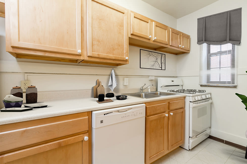 Kitchen Westminster and Amherst Apartments in Rochester, New York