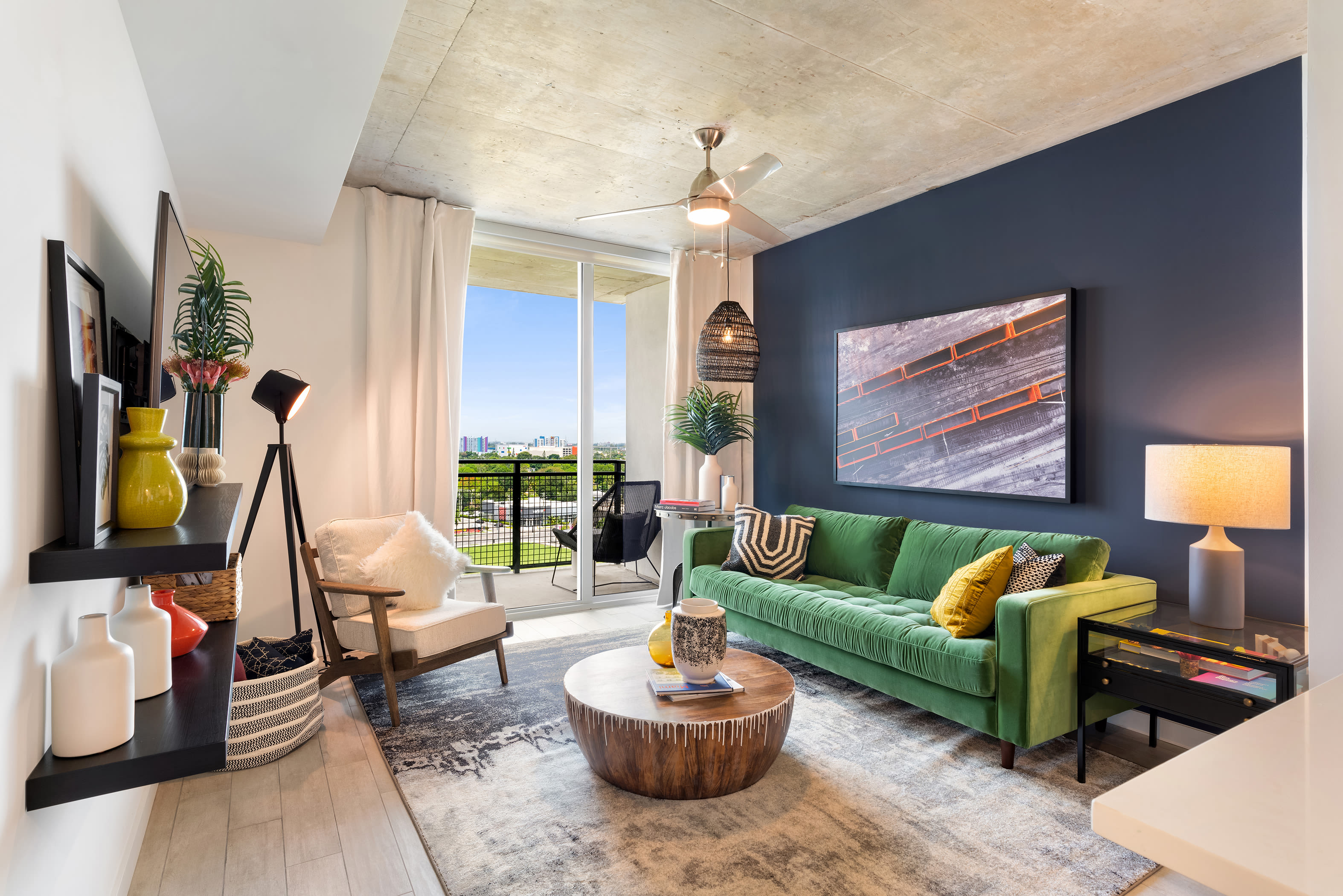 Miami Fl Apartments For Rent Near Wynwood Walls Yard 8 Midtown