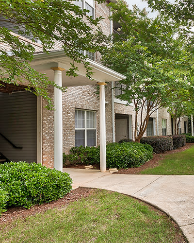 Beautiful exteriors at Main Street Apartments in Huntsville, Alabama