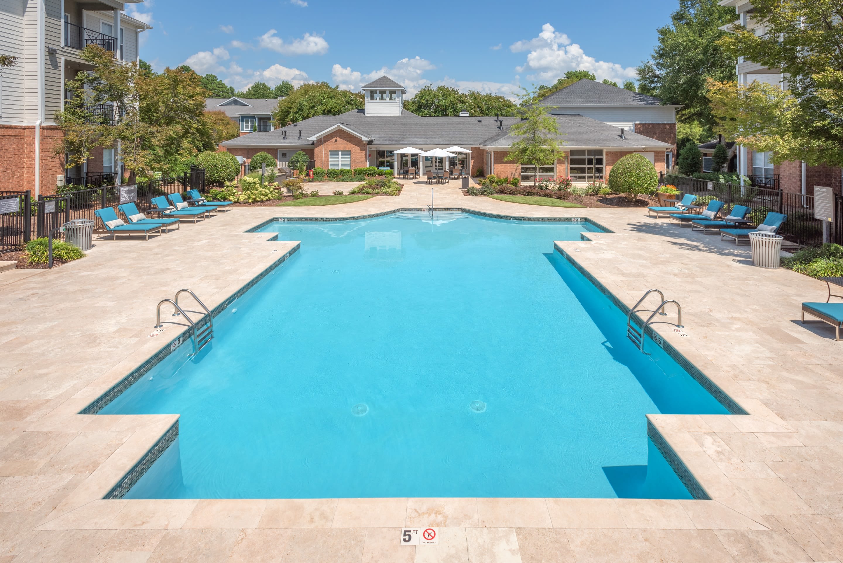 Resort style pool at Presley Oaks in Charlotte, North Carolina