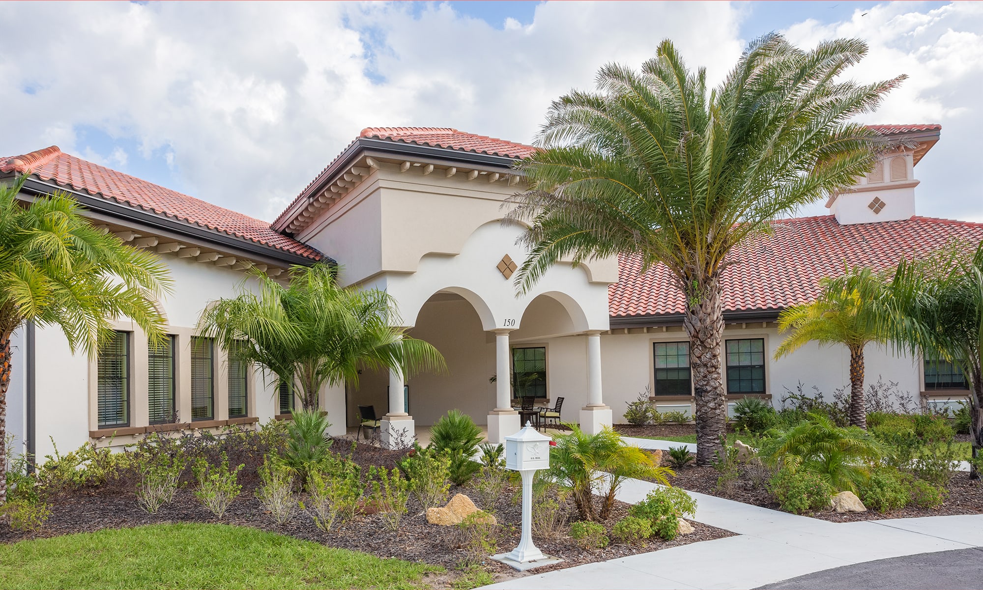 Senior living at Symphony at St. Augustine in St. Augustine, Florida