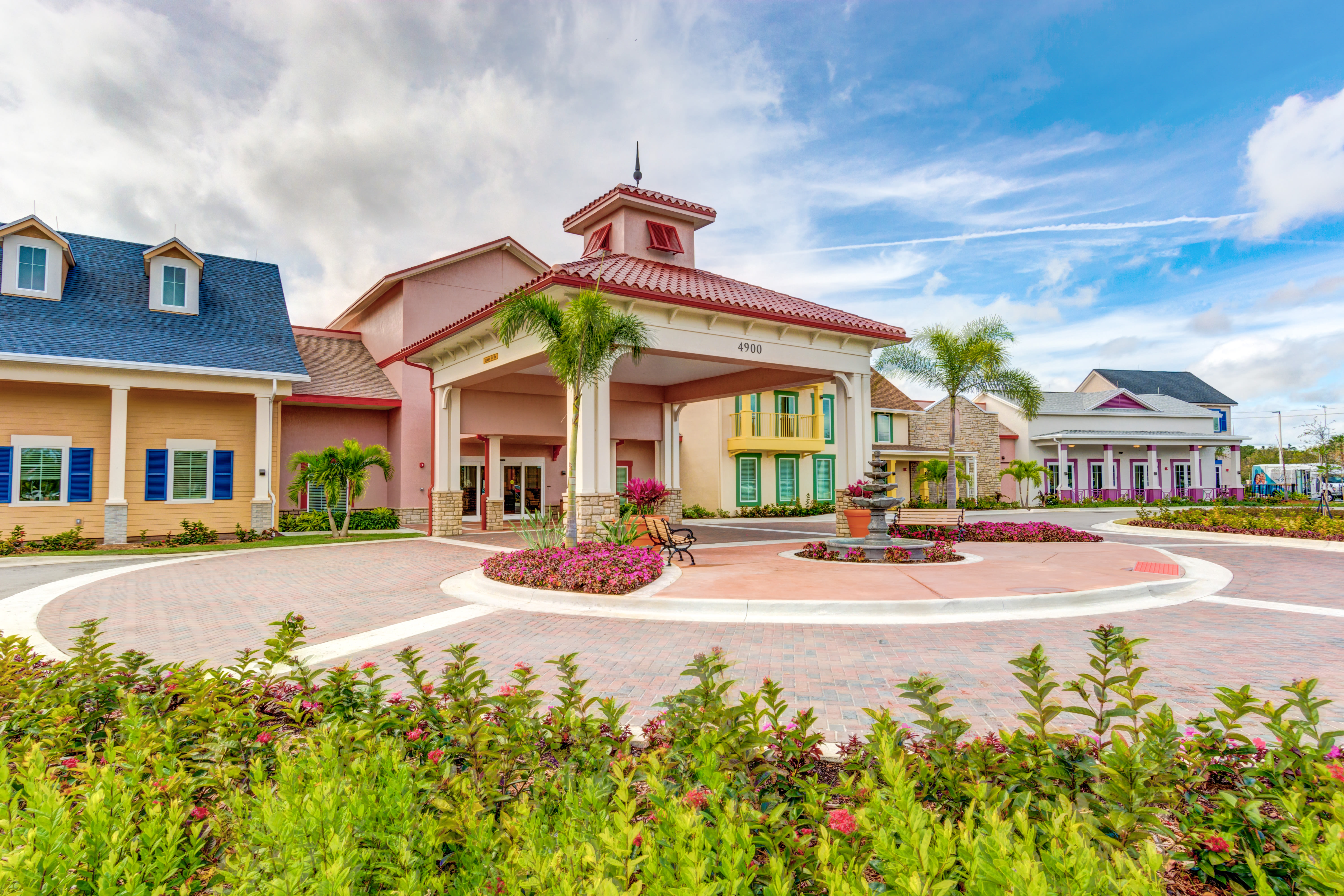 Senior living at Symphony at Stuart in Stuart, Florida