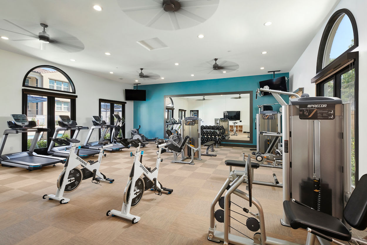 Residents doing an ab workout at The Trails at Canyon Crest in Riverside, California