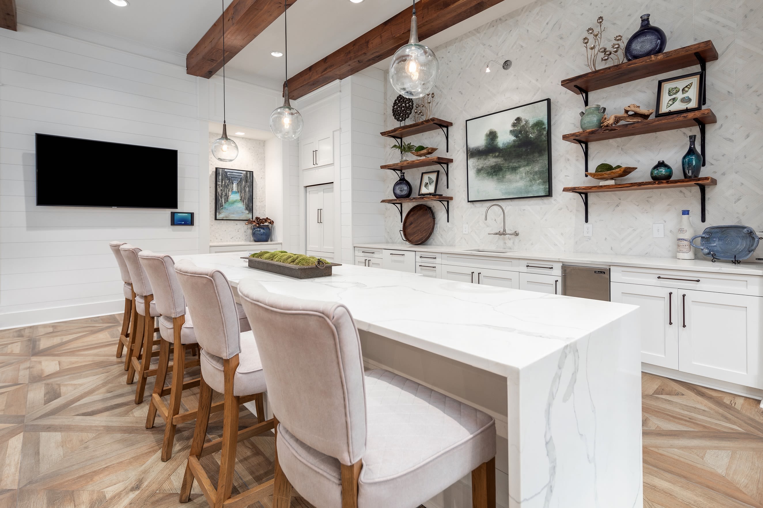 Modern marble countertop kitchen and bar at Elevate at Brighton Park in Summerville, South Carolina