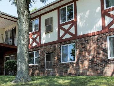 Exterior of apartment at King's Manor Apartments in Harrisburg, Pennsylvania