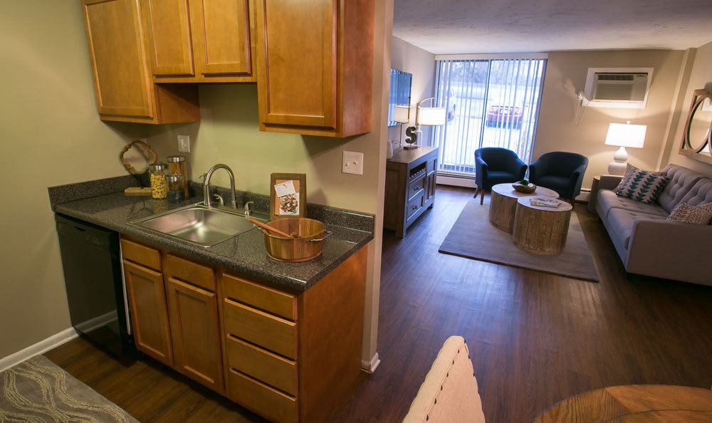 Solon Club Apartments Oakwood Village Oh Near Glenwillow