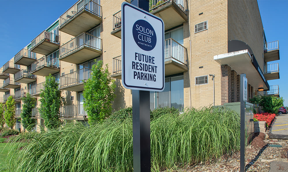 1 & 2 Bedroom Apartments for Rent in Oakwood Village, OH