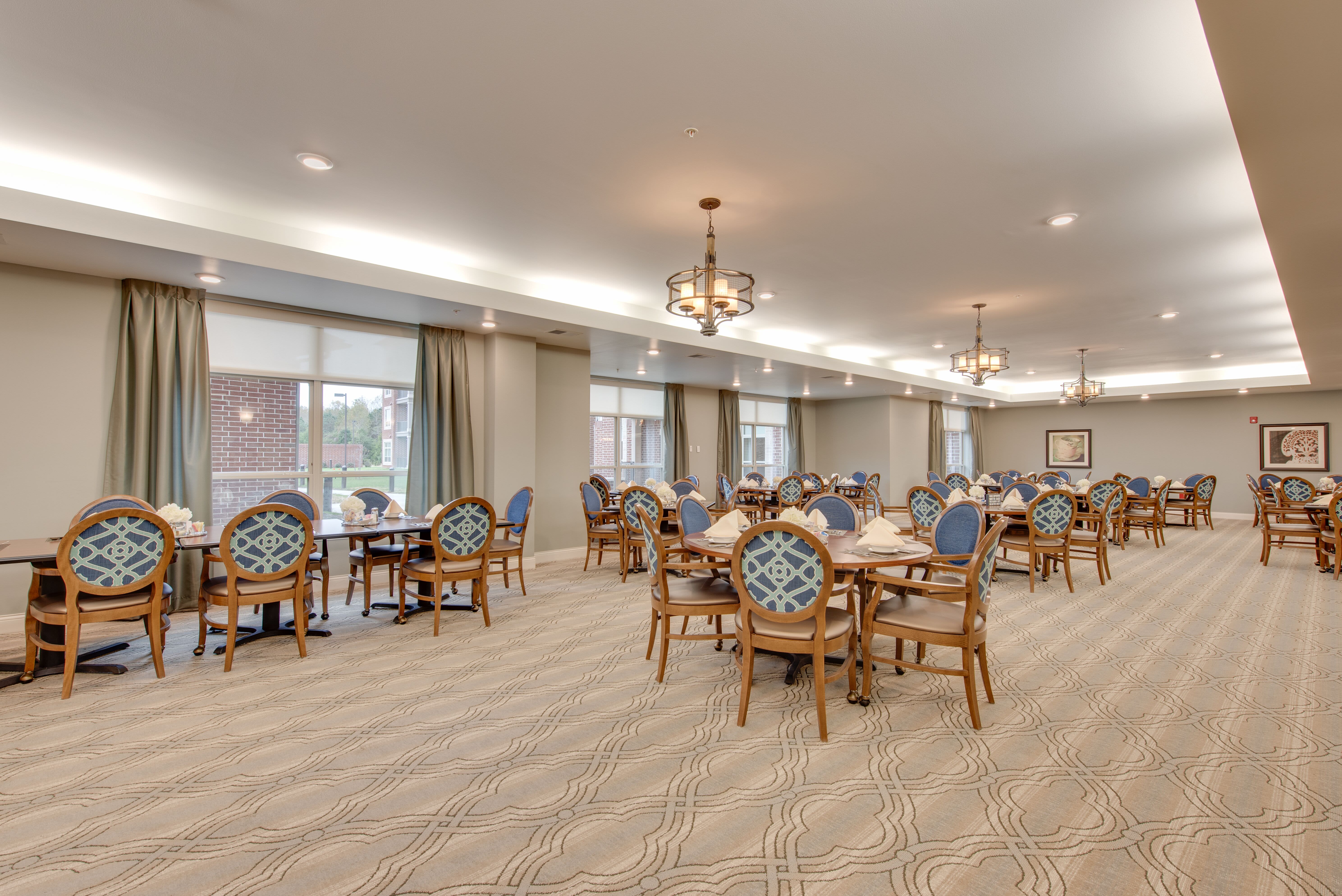 Large dining hall at Harmony at Oakbrooke in Chesapeake, Virginia