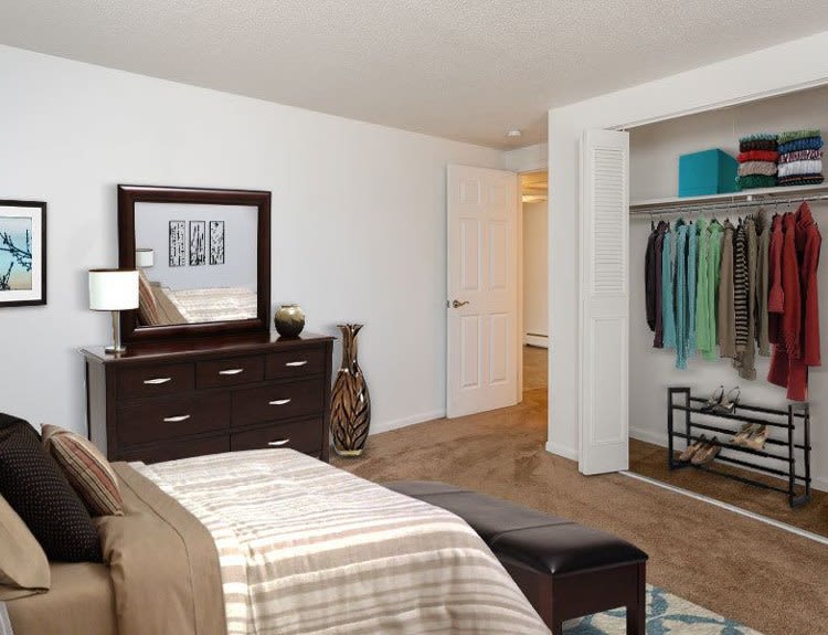 Enjoy a state-of-the-art bedroom at King's Court Manor Apartments apartments