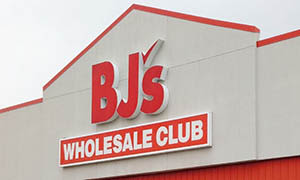 BJs Plaza (BJs, Staples, Dunkin Doughnuts)