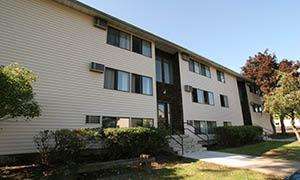 Brook Manor Apartments in Syracuse, New York