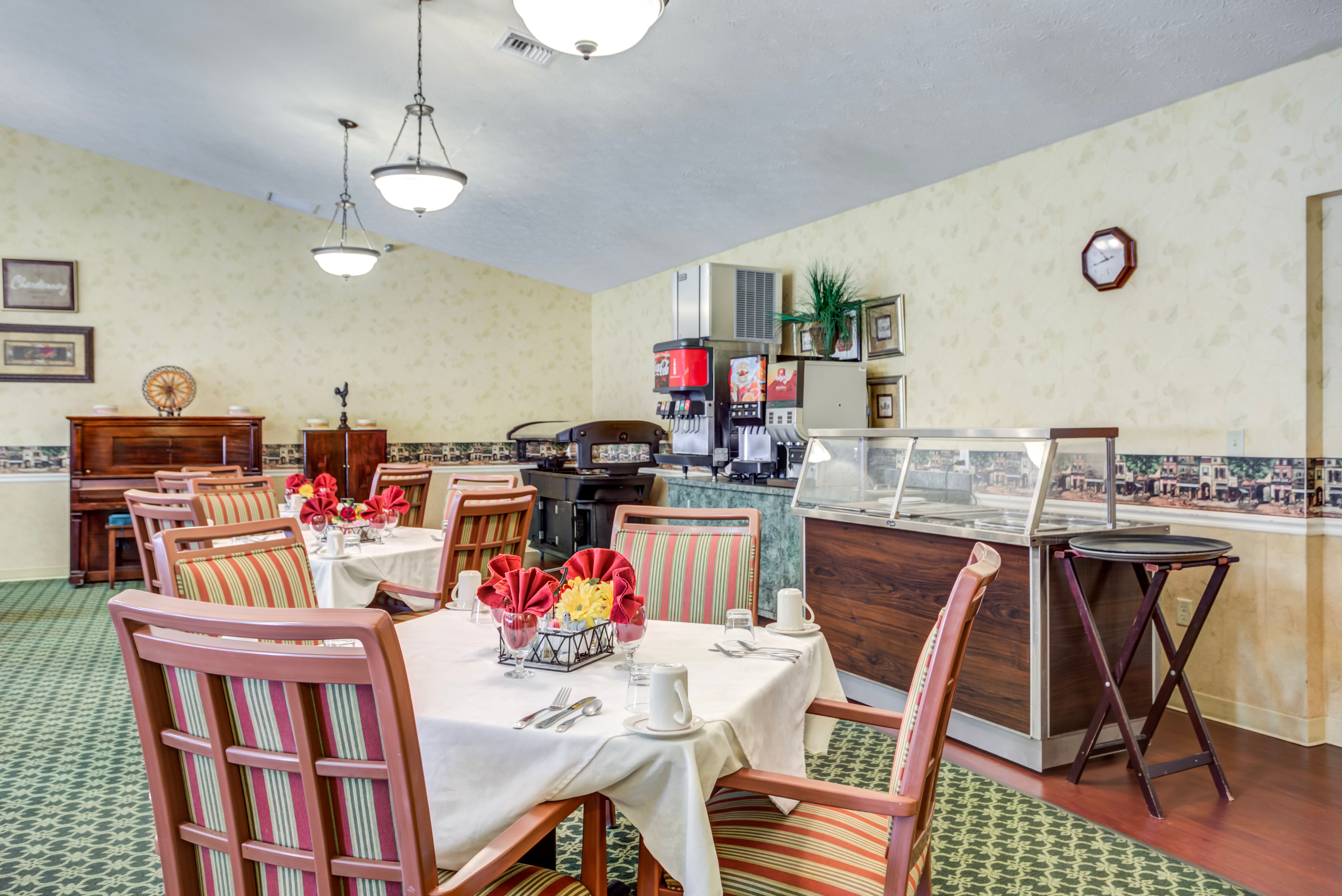 A fine dining room at Glen Ridge Health Campus in Louisville, Kentucky