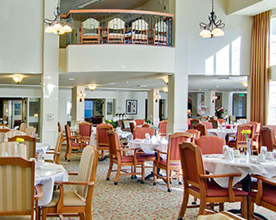 Common dining room at Cherry Park Plaza in Troutdale, Oregon
