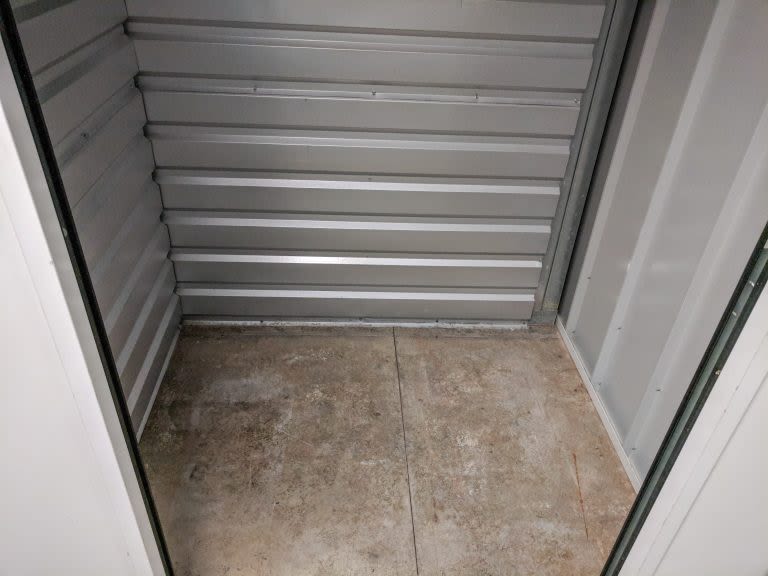 5x5 Interior Storage Unit Floor at STOR-N-LOCK Self Storage