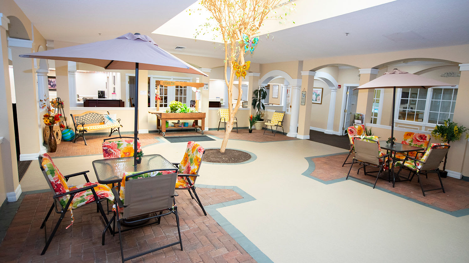 Photos of Savannah Court and Cottage of Oviedo in Oviedo Florida