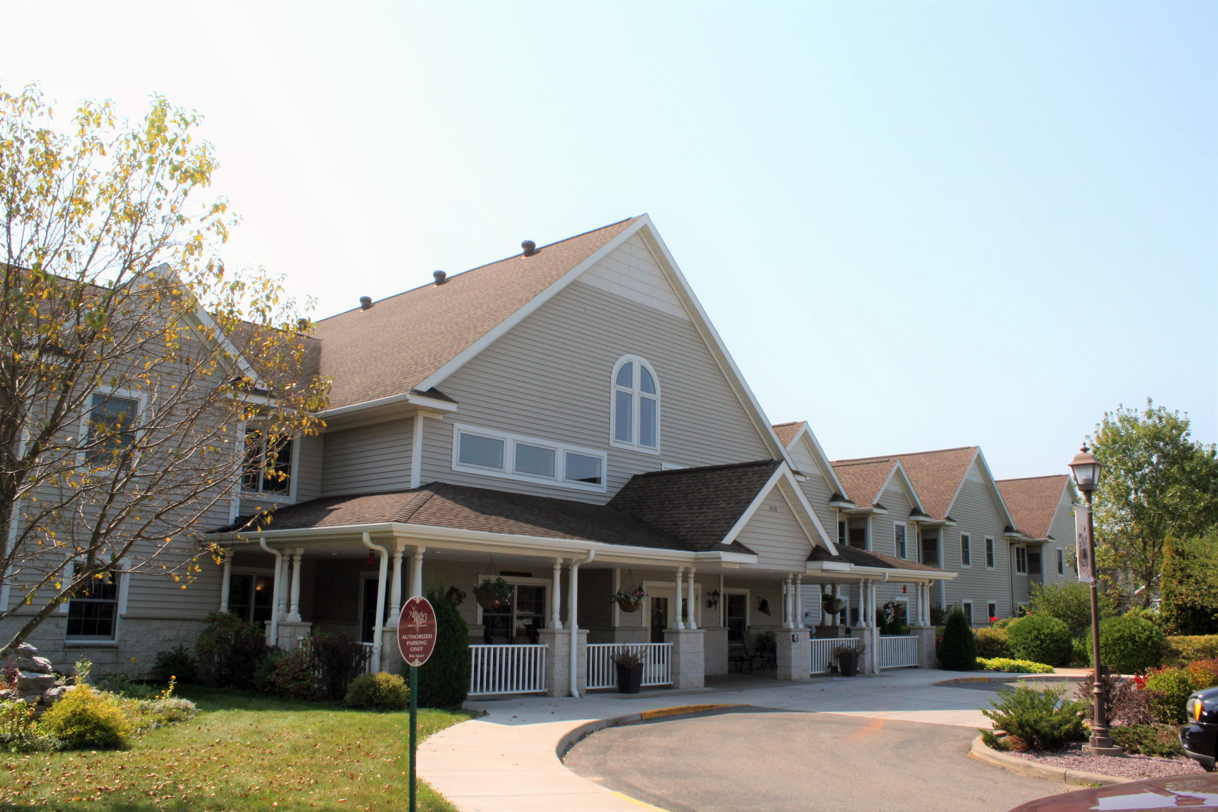 Exterior of HeatherWood Assisted Living & Memory Care