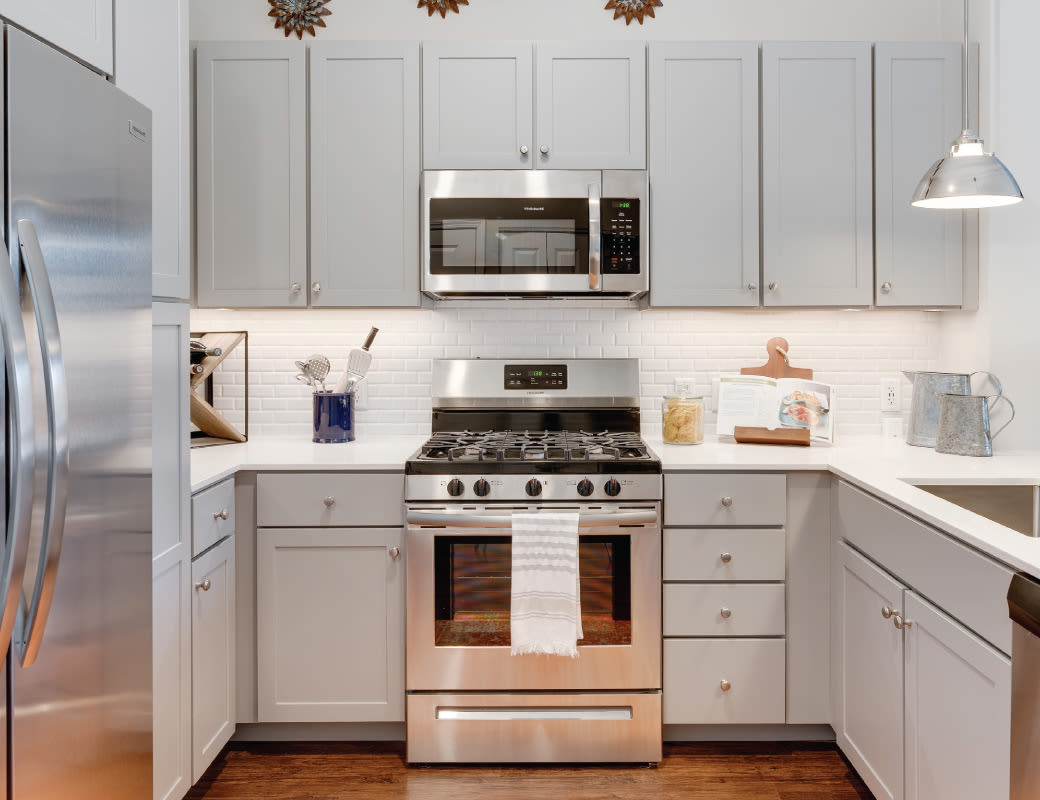 Stainless Steel Appliances with Upgrades - Avenida Naperville
