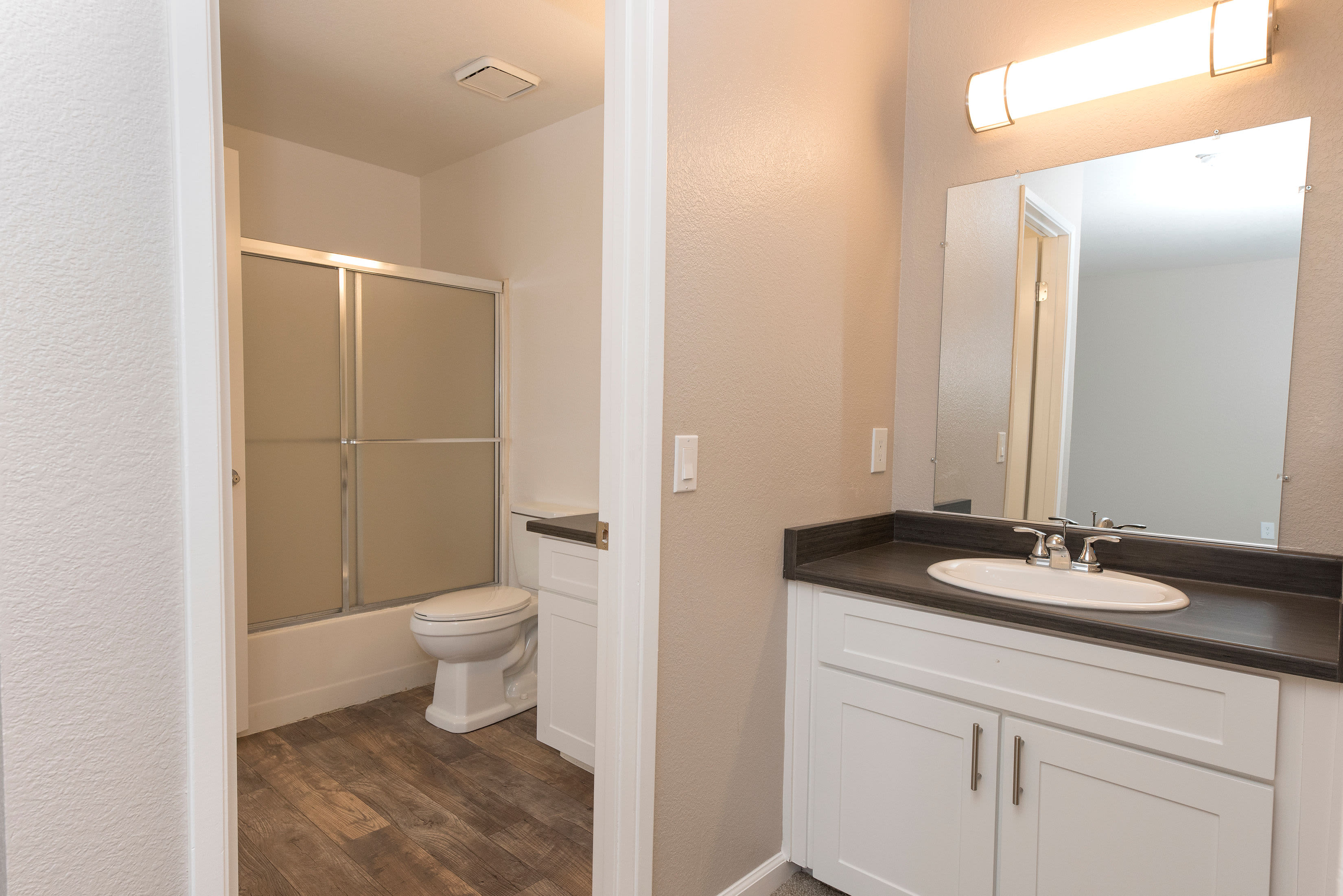 Bathroom area of Park Ridge Apartment Homes in Rohnert Park, California
