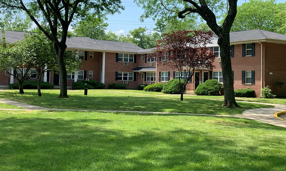 Photos of Lakeview Terrace Apartment Homes in Eatontown, NJ