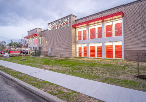 Storage In Shirley Ny On Long Island Storquest Storage