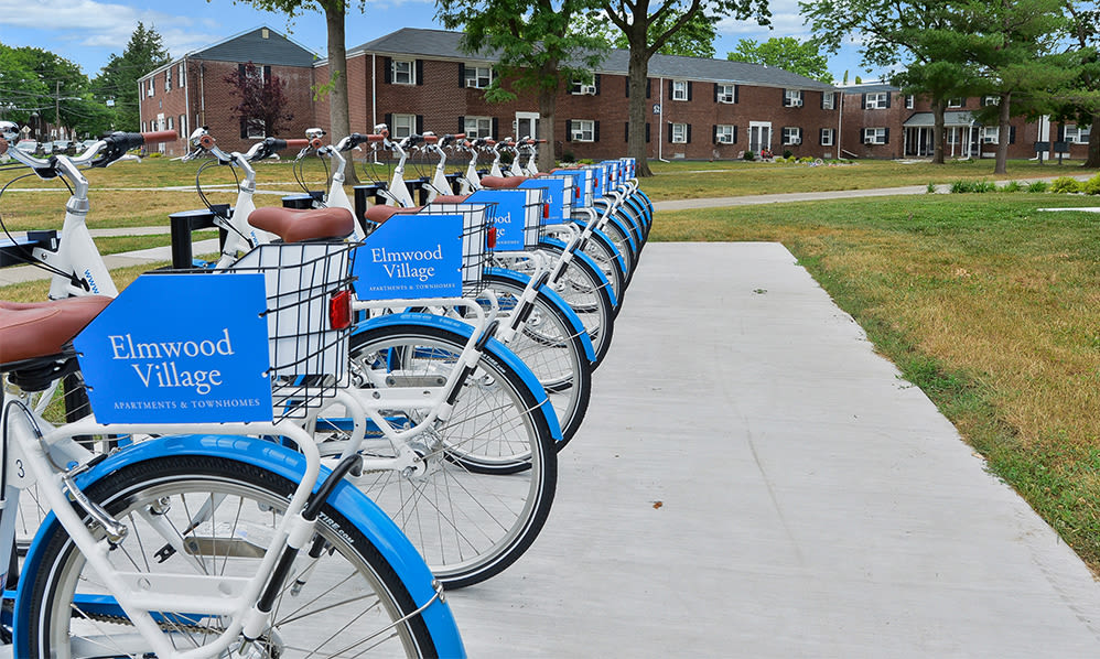 Photos of Elmwood Village Apartments & Townhomes in Elmwood Park, NJ