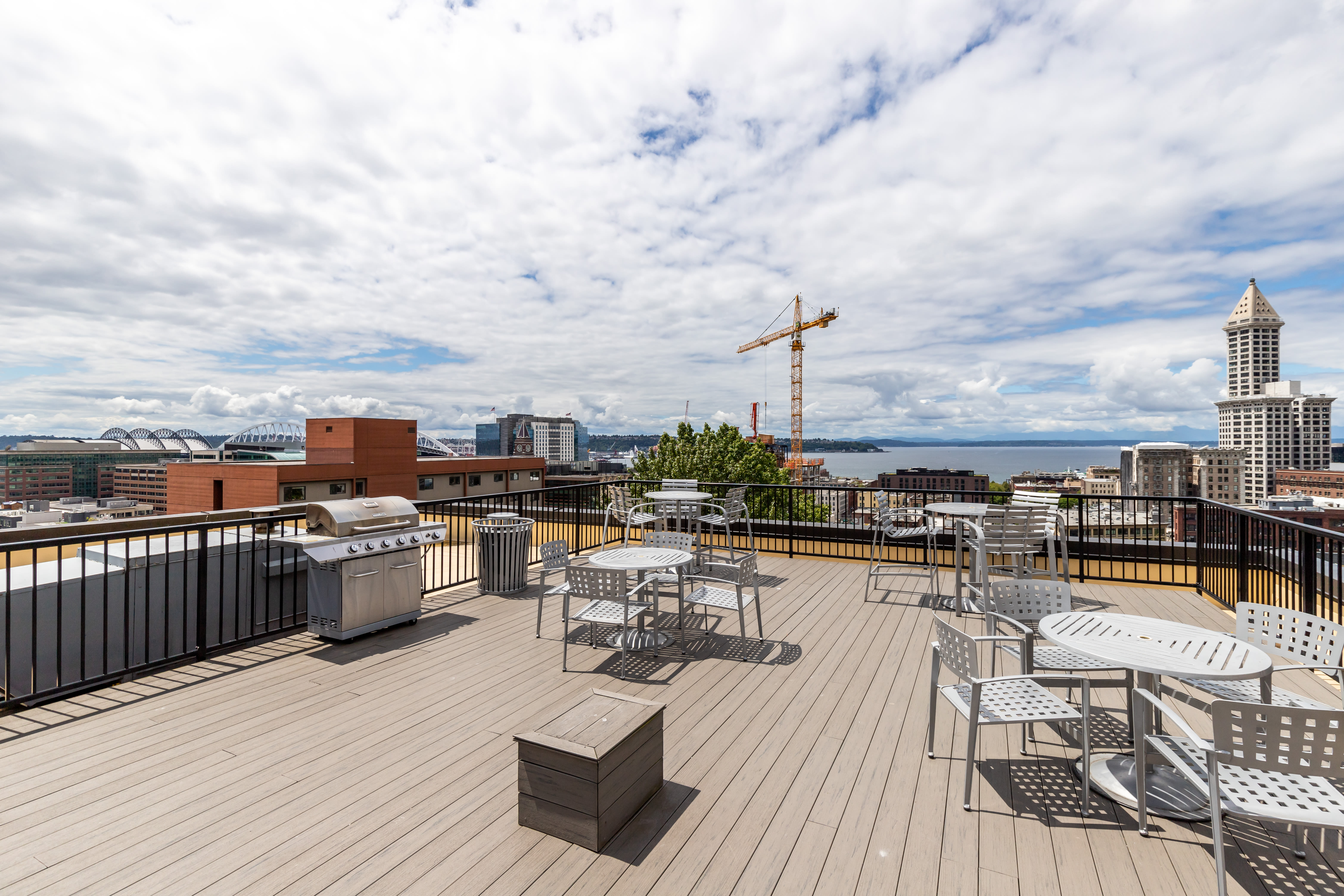 Rooftop deck with great views at Metropolitan Park Apartments in Seattle, Washington