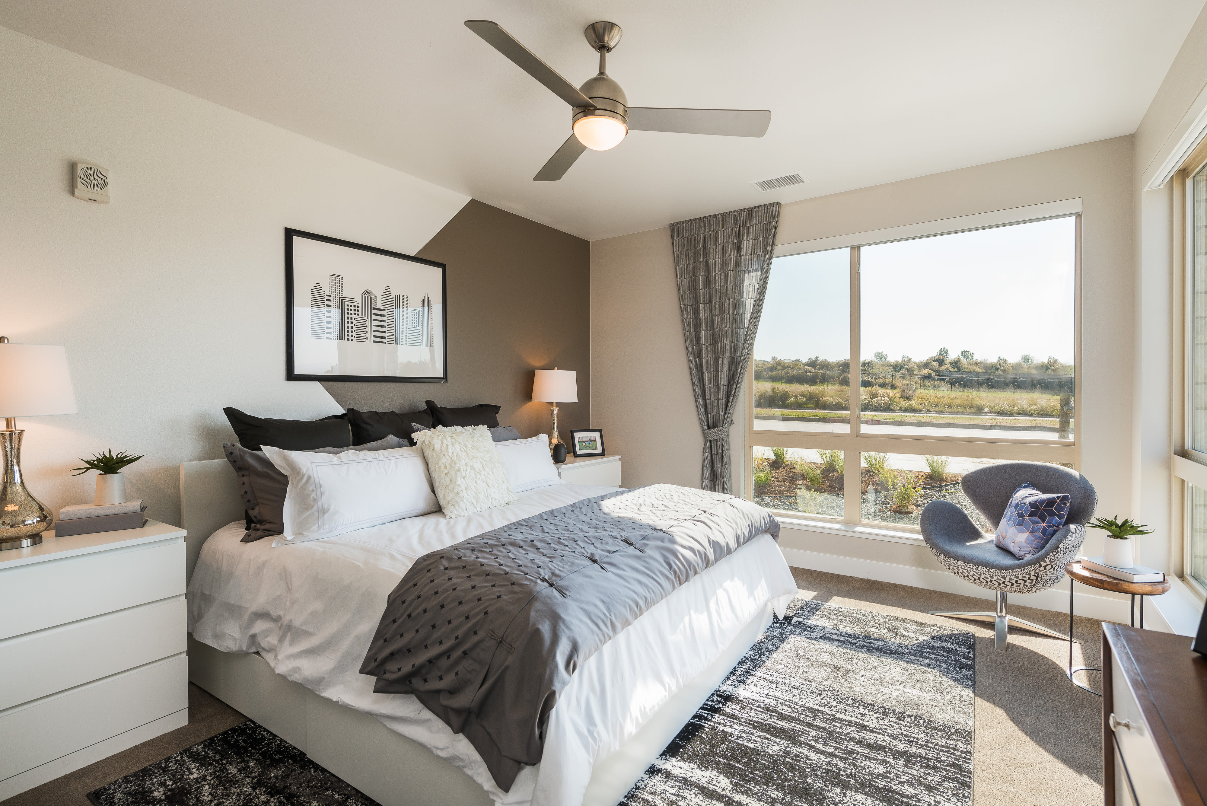 Solana Lucent Station Luxury Apartments In Highlands Ranch Co