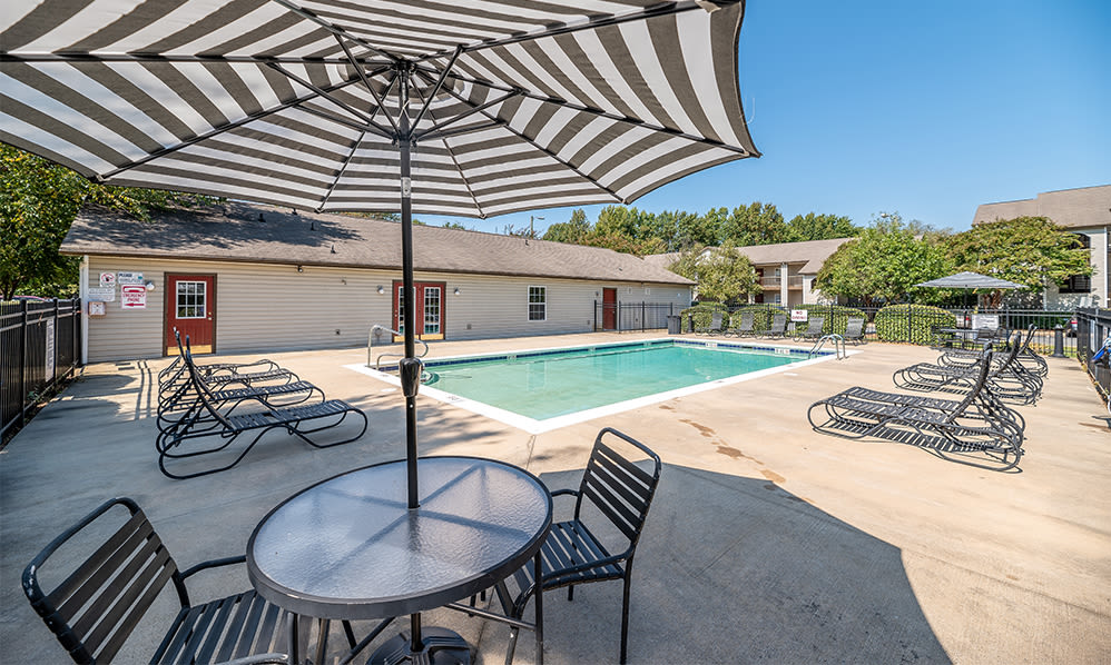 Swimming pool at Sharon Pointe Apartment Homes in Charlotte, North Carolina