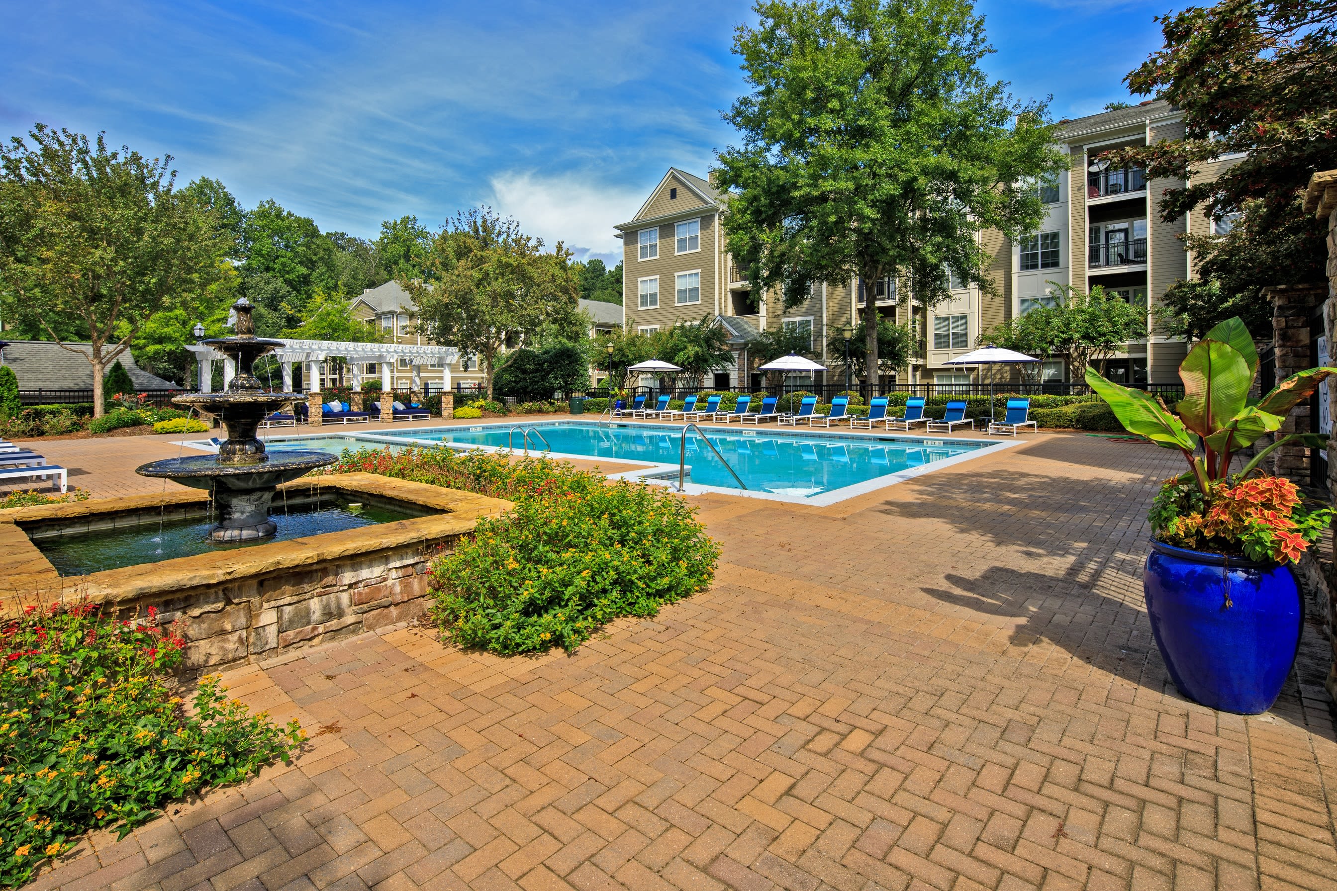 Resident lounge with plenty of comfortable chairs at Cavalier @ 100 in Lithonia, Georgia
