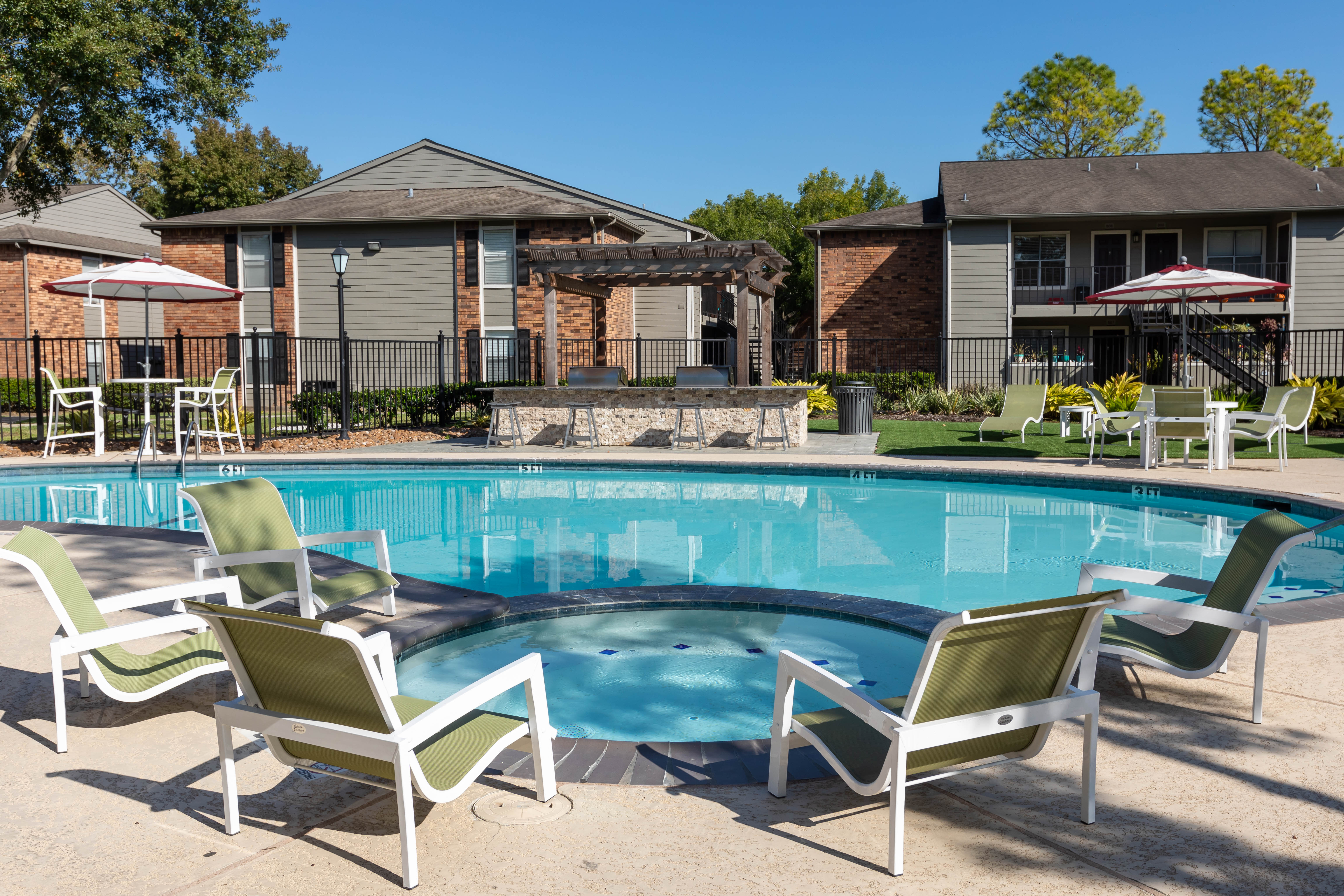 Open-concept layout with hardwood floors at Lodge @ 1550 in Katy, Texas
