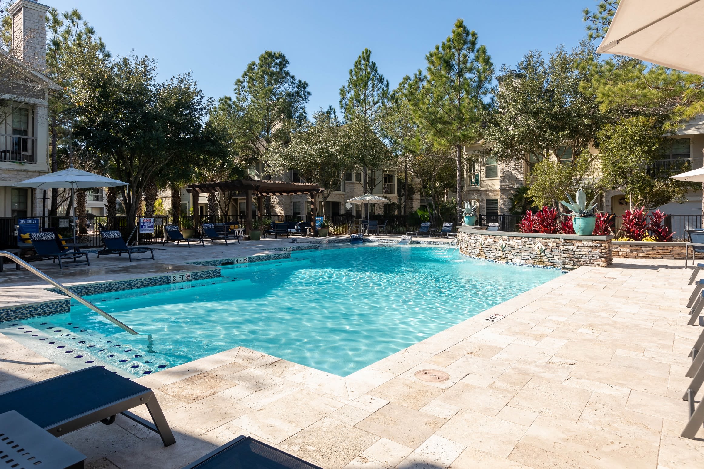 Resort style pool at Lakefront Villas