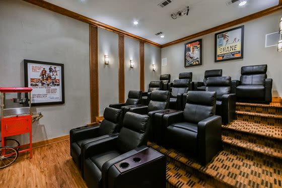 Beautifully furnished resident clubhouse lounge at Stone Creek at The Woodlands in The Woodlands, Texas