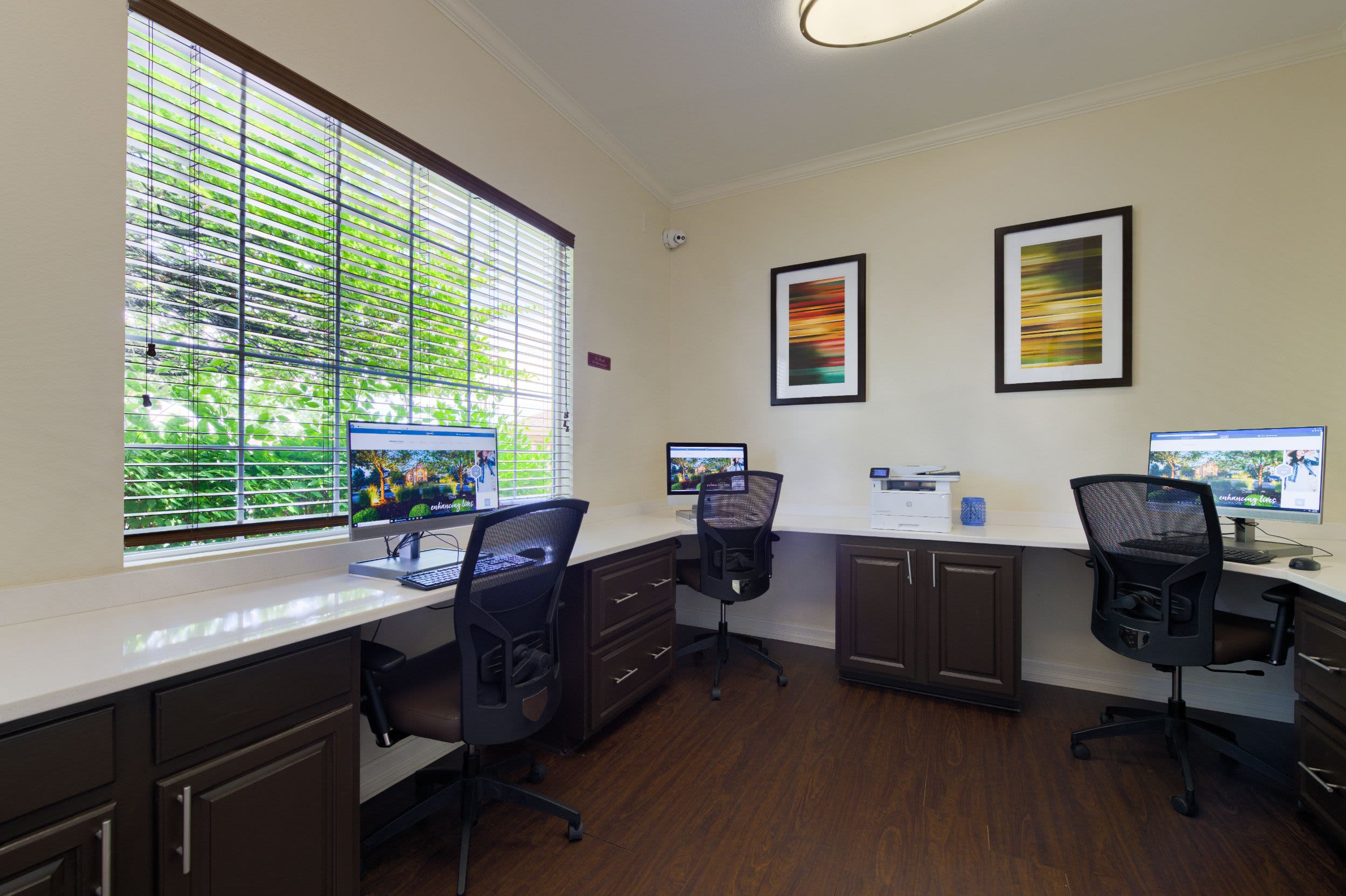 Business center at Whisper Creek Apartment Homes in Lakewood, Colorado