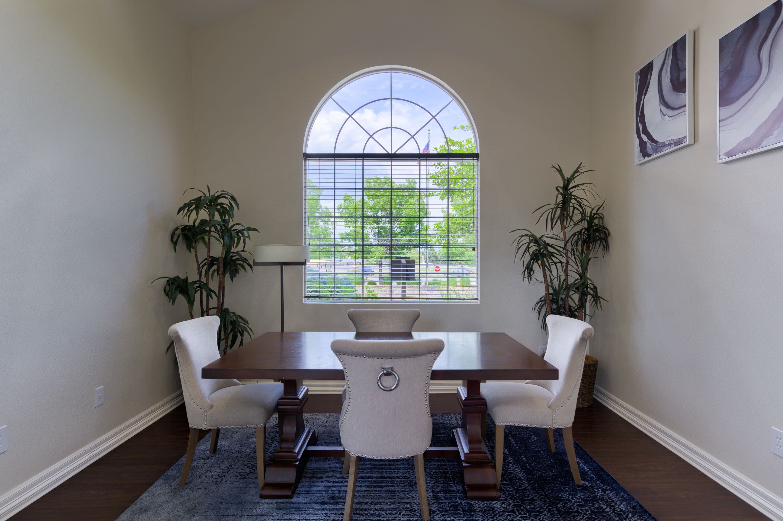 Meeting area at Whisper Creek Apartment Homes in Lakewood, Colorado