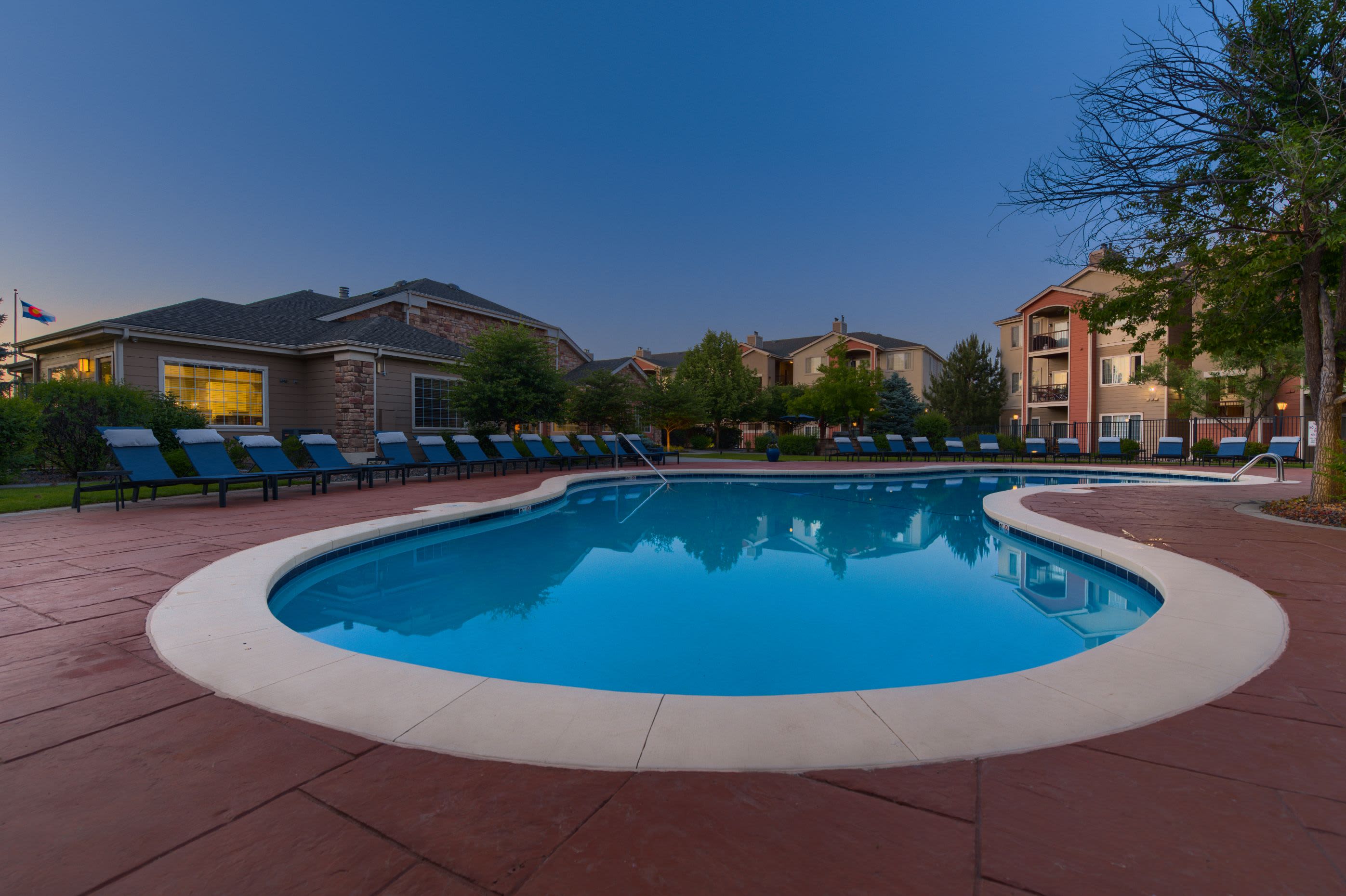 Pet policy at Whisper Creek Apartment Homes in Lakewood, Colorado
