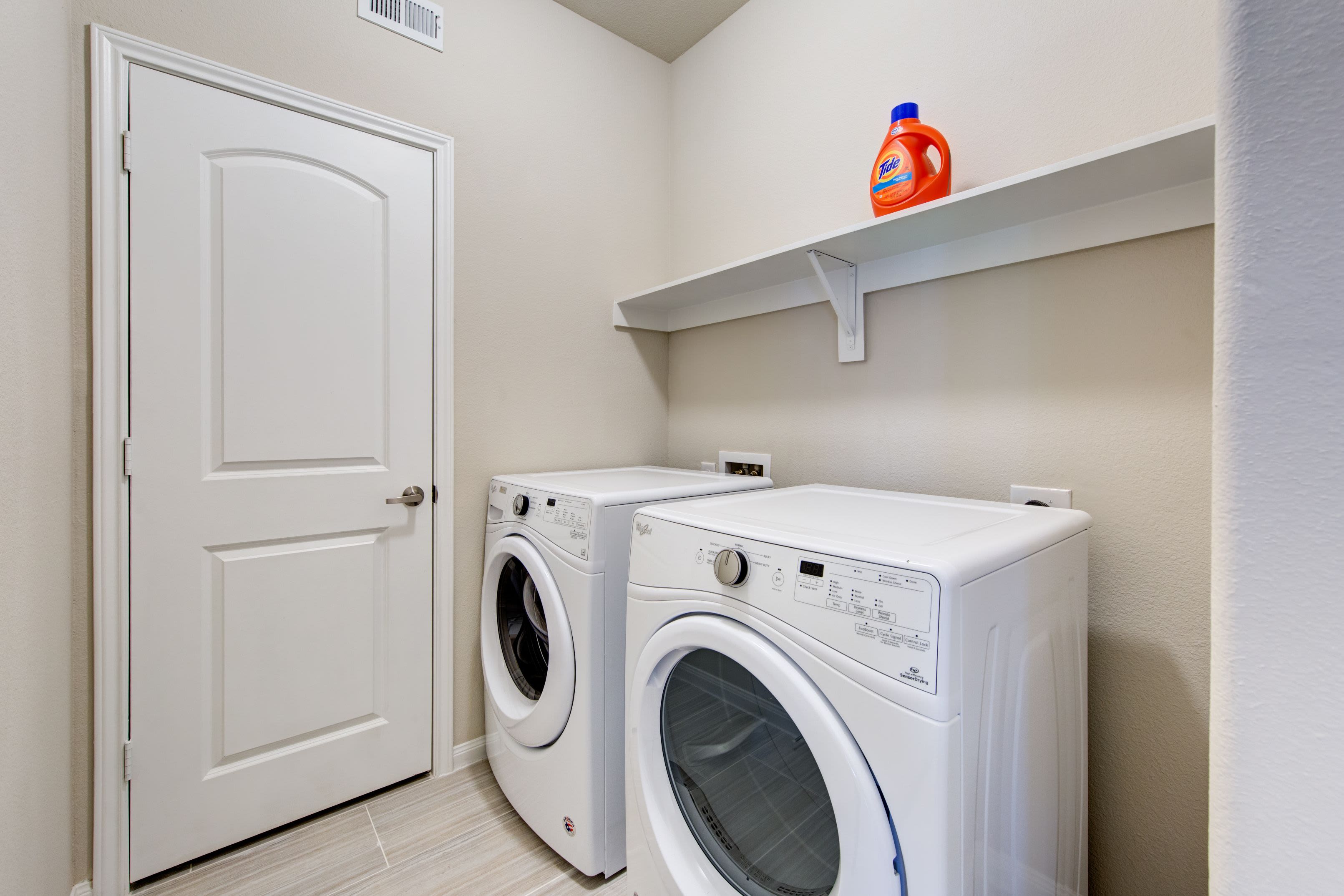 Washer and dryer at Marquis at The Woodlands in Spring, Texas
