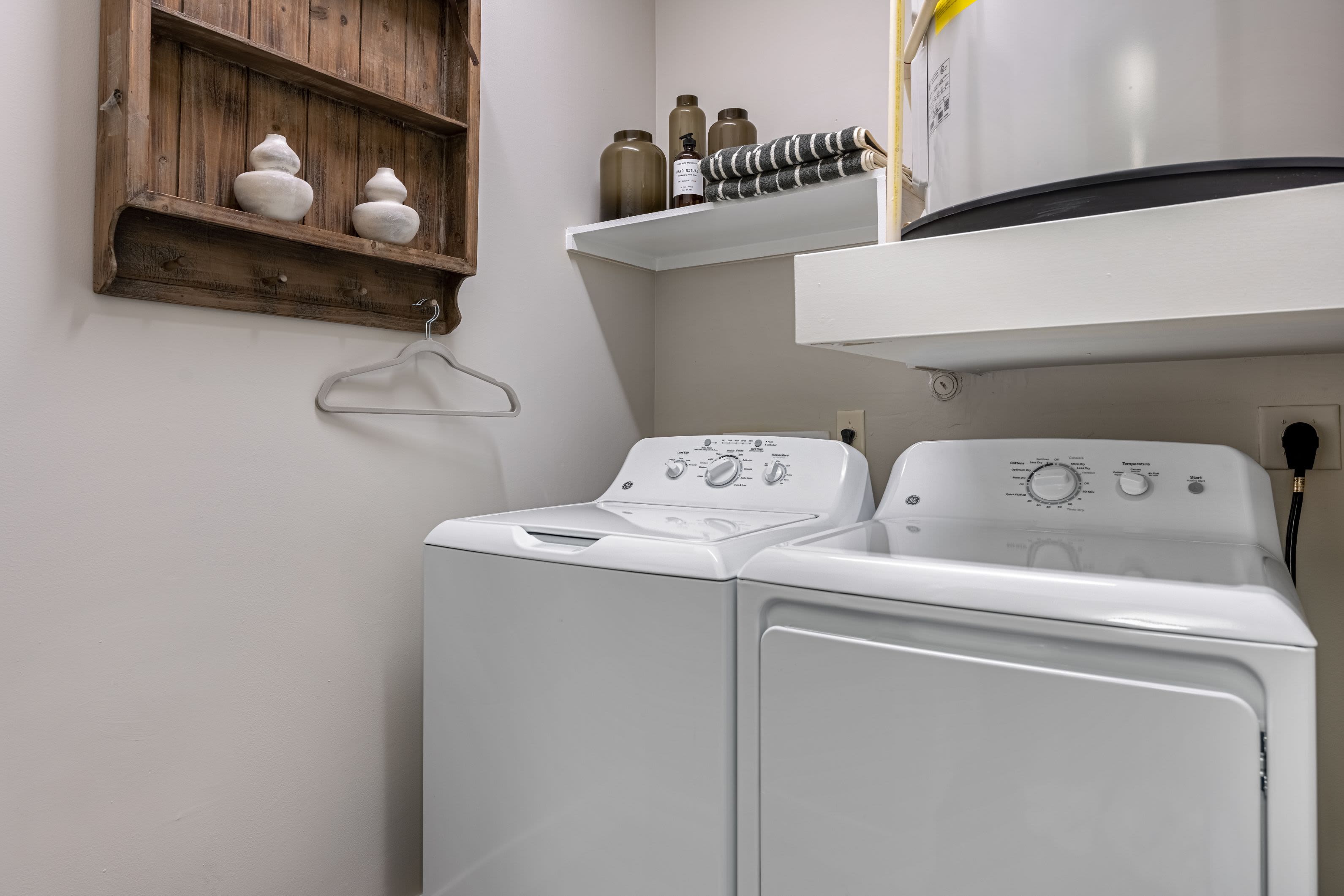 Washer and dryer at Marquis Cresta Bella in San Antonio, Texas