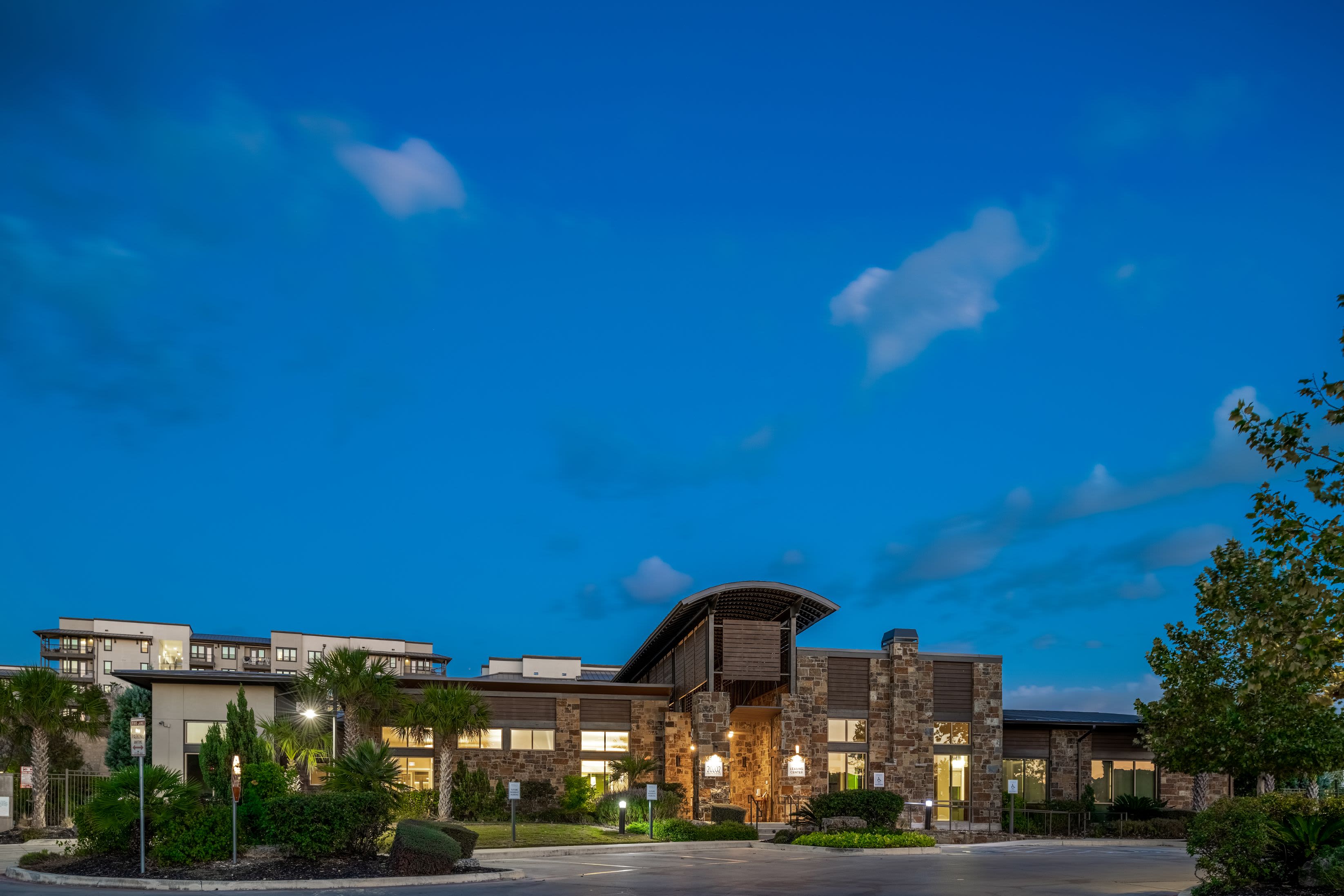 Exterior of Marquis Cresta Bella in San Antonio, Texas