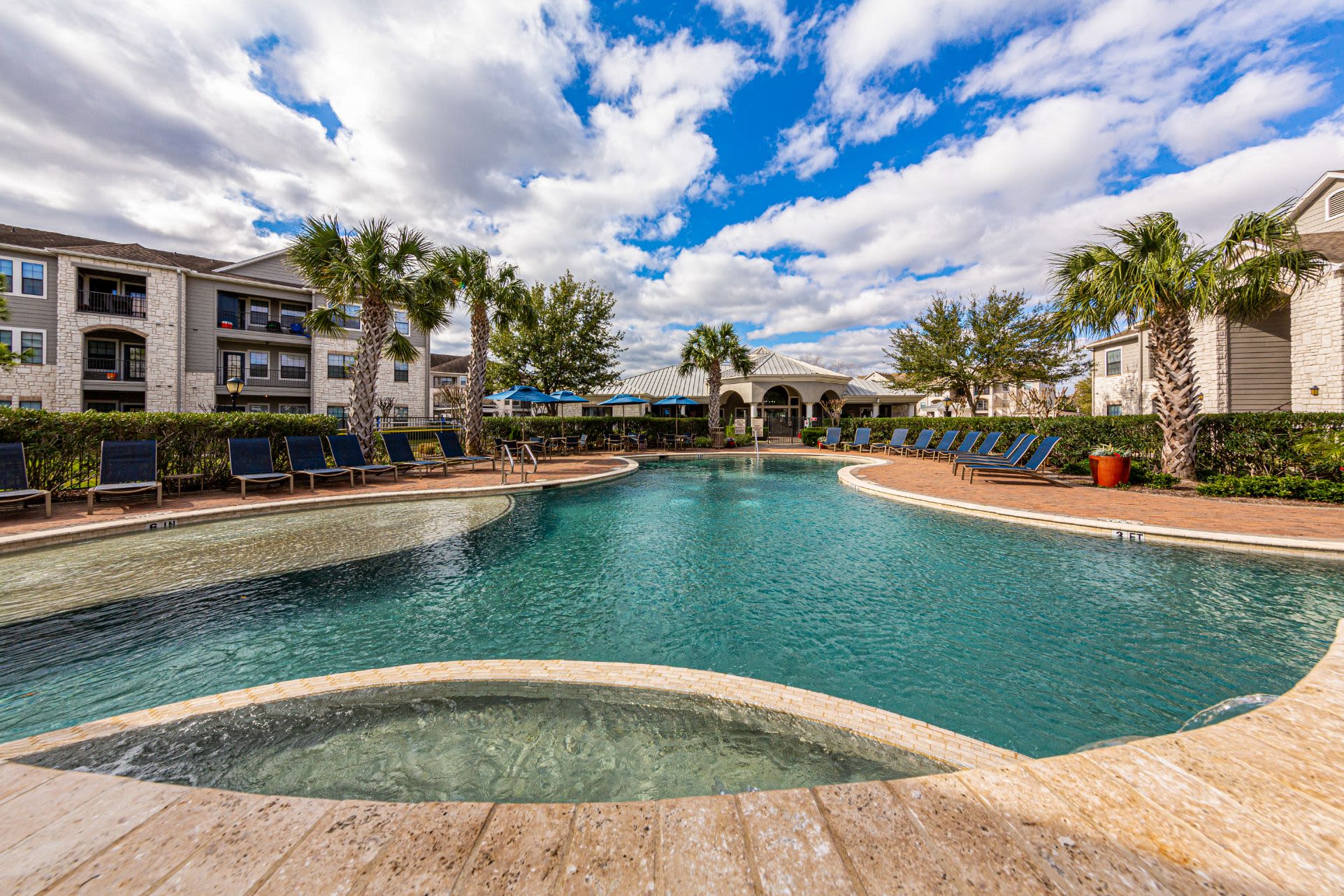 Apply to live at Marquis Grand Lakes in Richmond, Texas