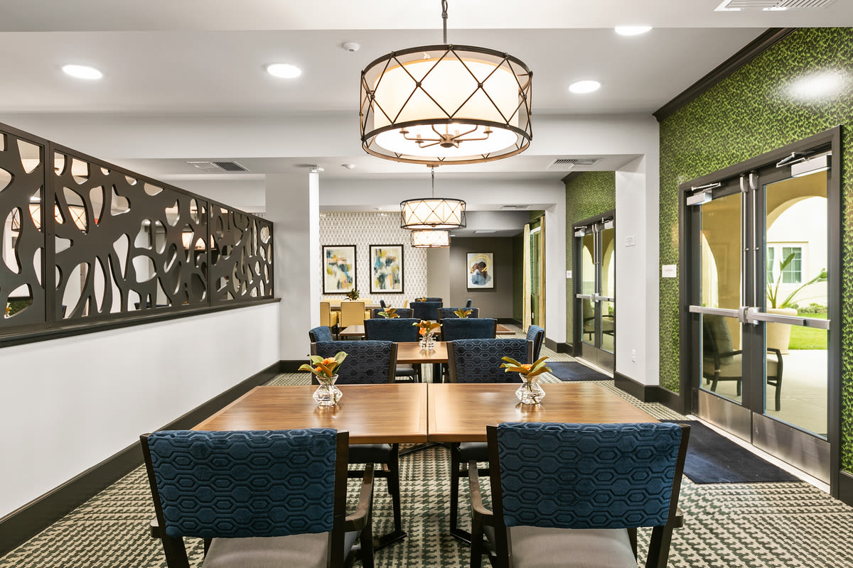 Dining tables at Estancia Senior Living in Fallbrook, California