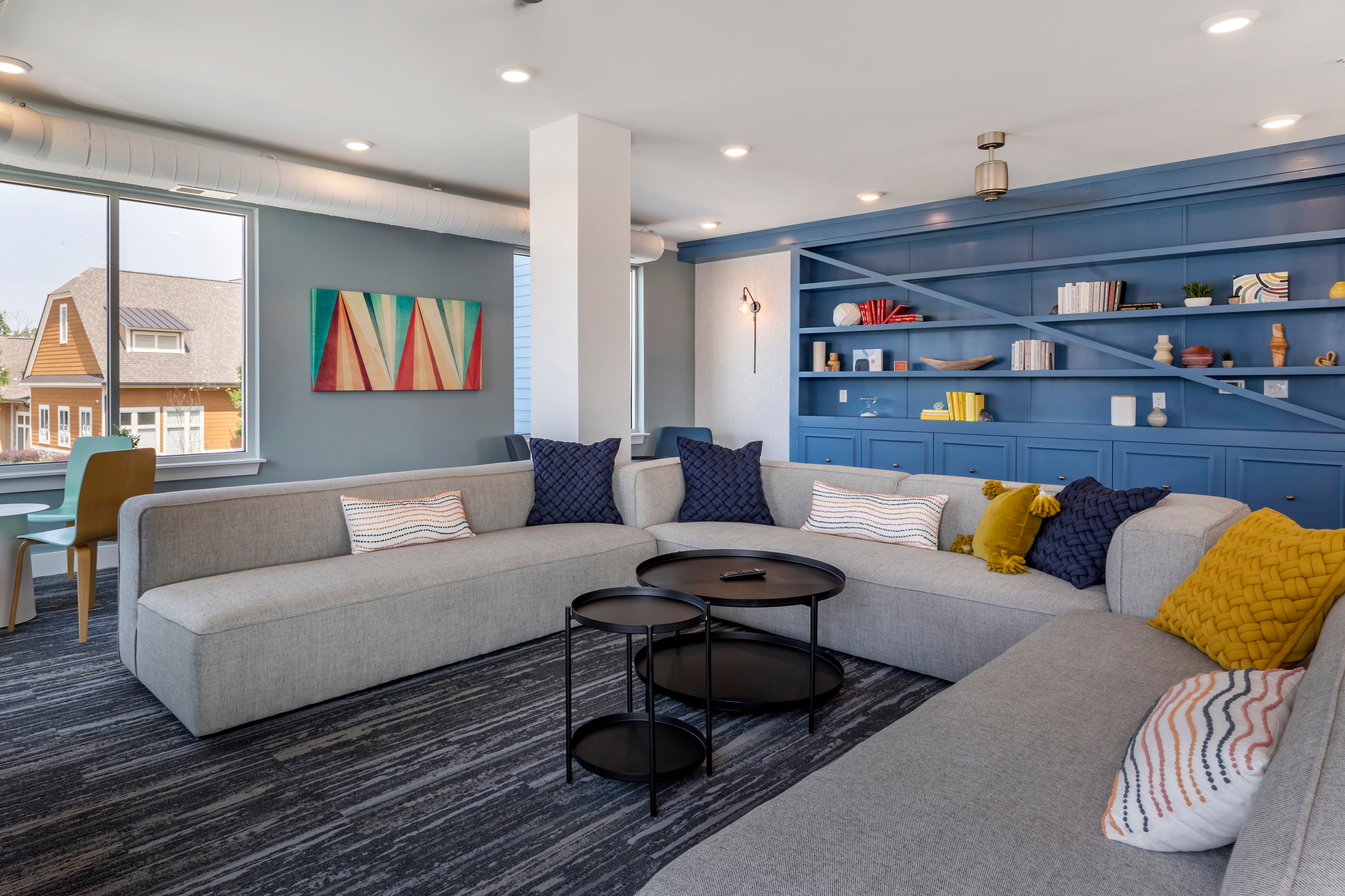 Spacious living room at LATITUDE on Hillsborough in Raleigh, North Carolina