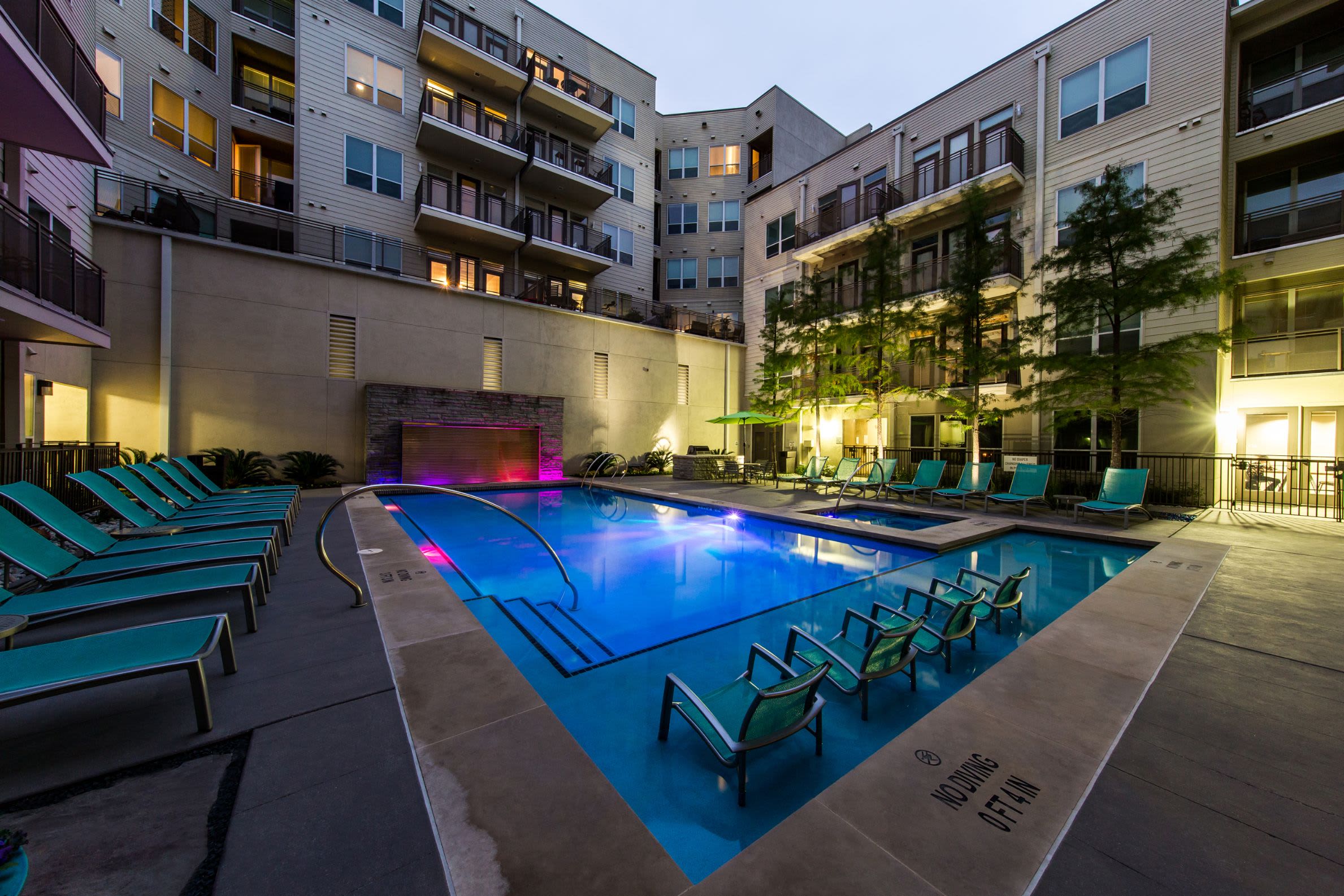 Amenities at The Marq on West 7th in Fort Worth, Texas
