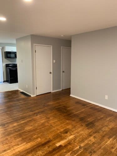 Living room ready to move in at Andrus Court Apartments in Columbus, Ohio