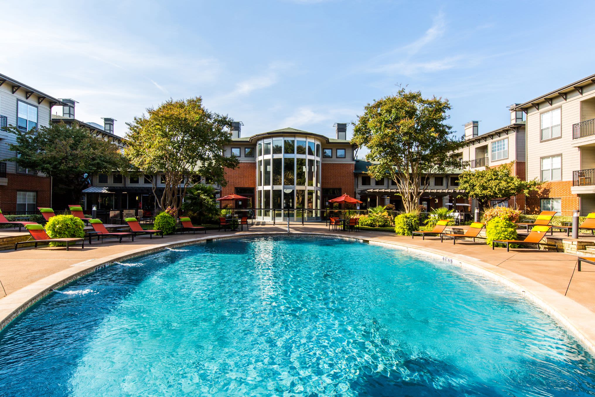 Sparkling swimming pool at Marquis on Gaston in Dallas, Texas