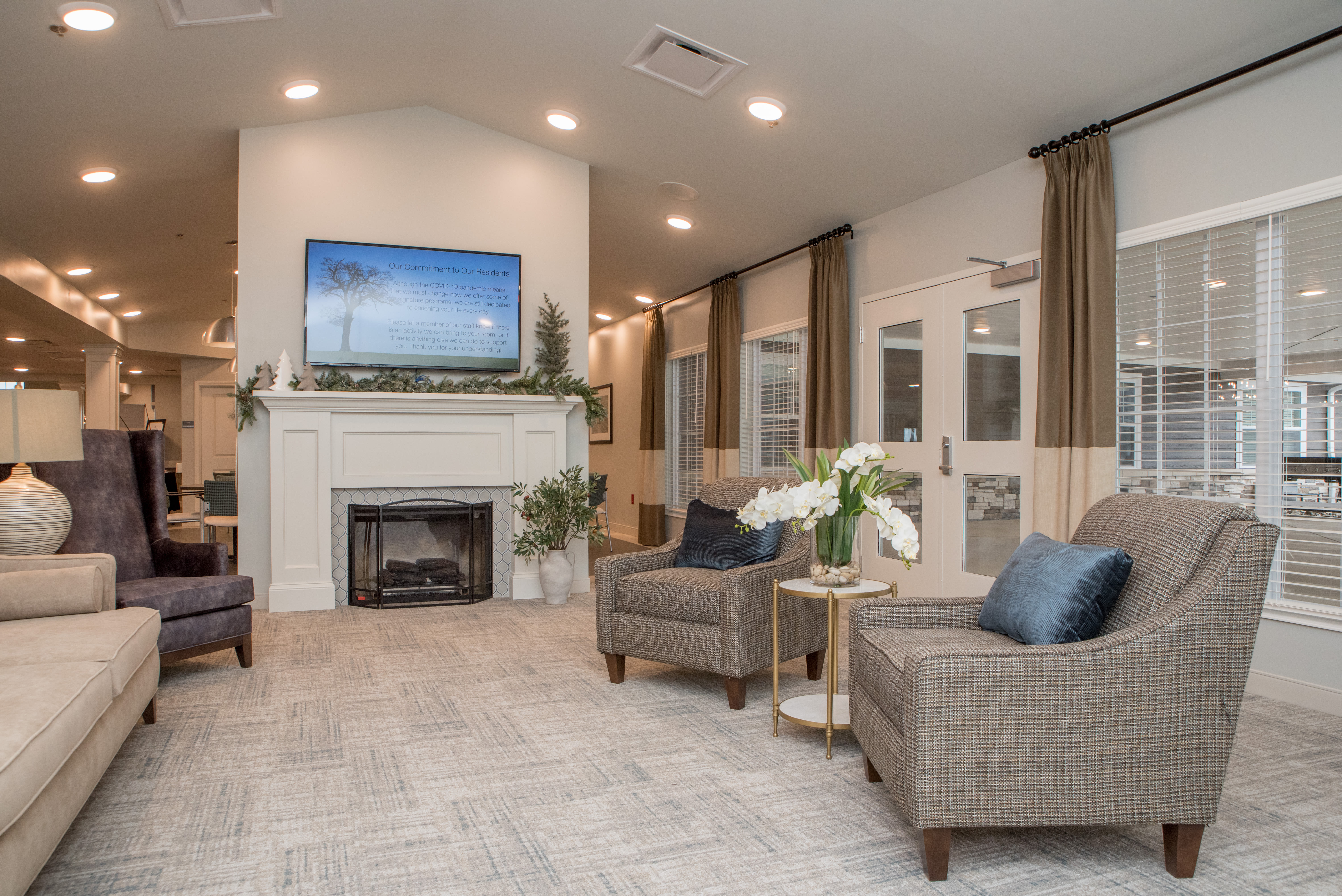 fireplace seating at Shelby Farms Senior Living in Shelbyville, Kentucky